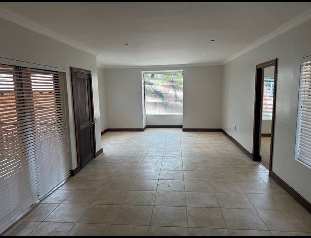 2 BEDROOM SECTIONAL TITLE FOR SALE IN NEWLANDS